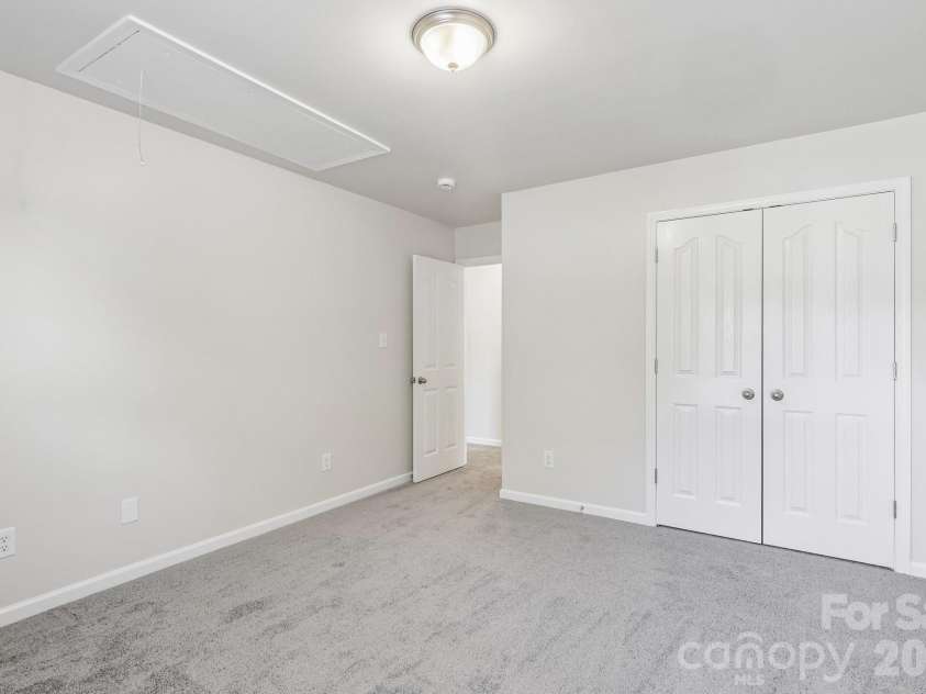 1915 Dundalk Road, Charlotte, NC 28270.  MLS# CAR4420789, YatesRealty ID 48621. 