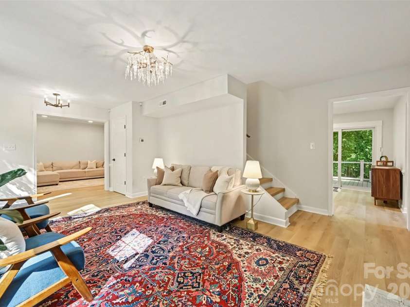 7505 Hawkstand Lane, Charlotte, NC 28210.  MLS# CAR4404392, YatesRealty ID 48622. 