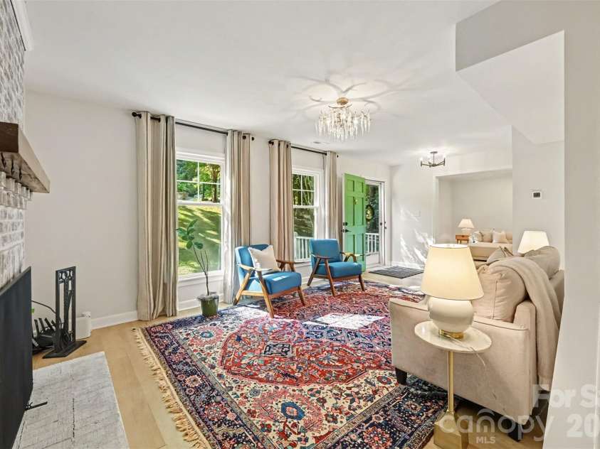 7505 Hawkstand Lane, Charlotte, NC 28210.  MLS# CAR4404392, YatesRealty ID 48622. 