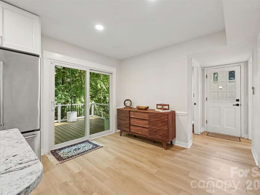 7505 Hawkstand Lane, Charlotte, NC 28210.  MLS# CAR4404392, YatesRealty ID 48622. 