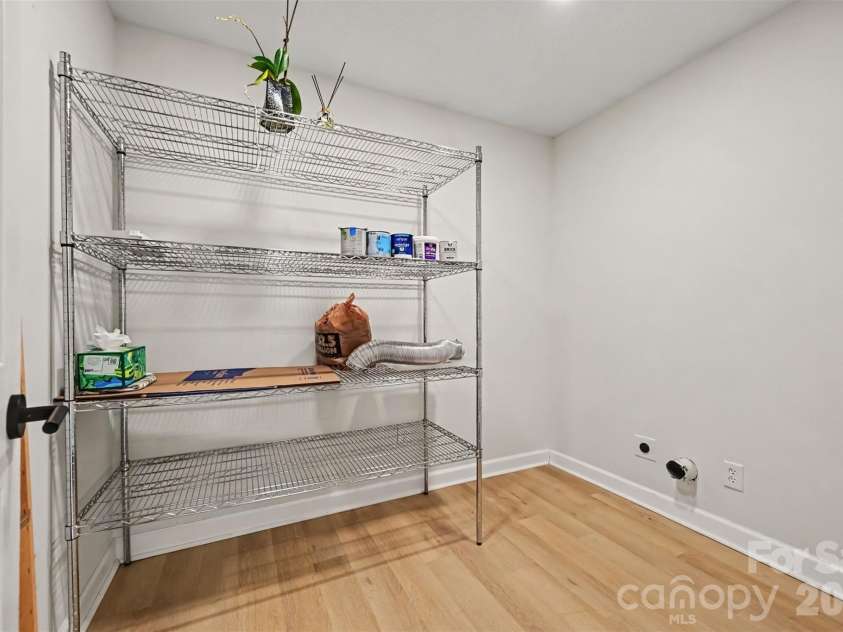7505 Hawkstand Lane, Charlotte, NC 28210.  MLS# CAR4404392, YatesRealty ID 48622. 