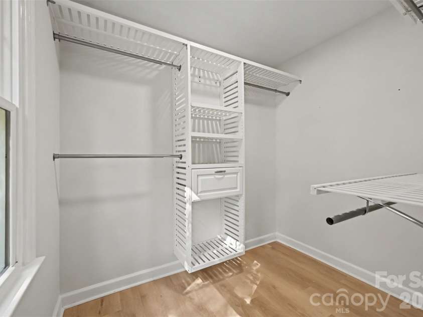 7505 Hawkstand Lane, Charlotte, NC 28210.  MLS# CAR4404392, YatesRealty ID 48622. 