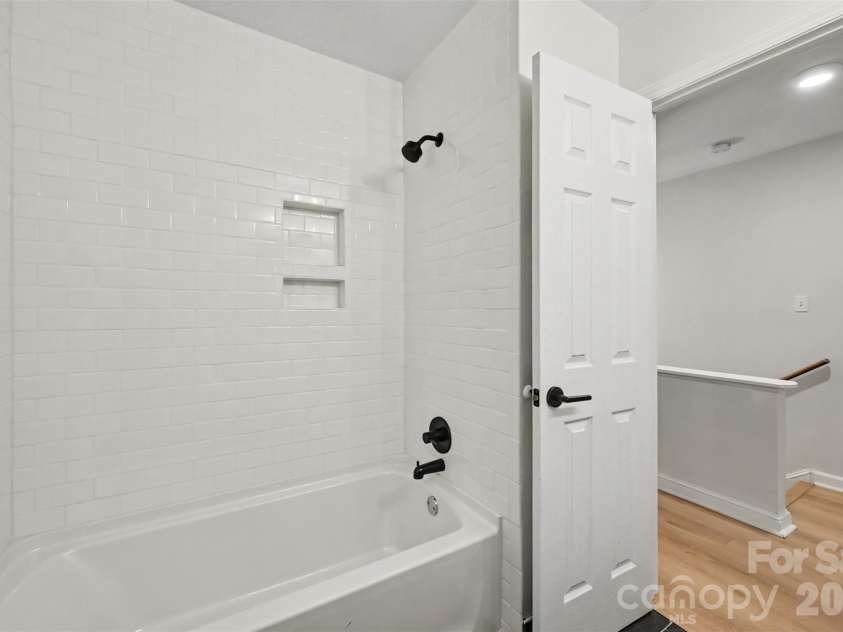 7505 Hawkstand Lane, Charlotte, NC 28210.  MLS# CAR4404392, YatesRealty ID 48622. 