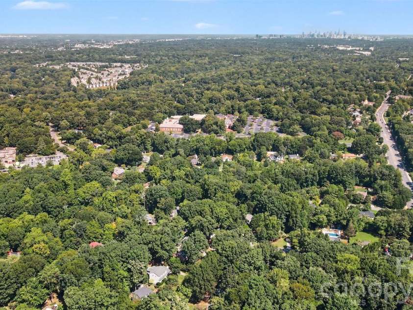 7505 Hawkstand Lane, Charlotte, NC 28210.  MLS# CAR4404392, YatesRealty ID 48622. 