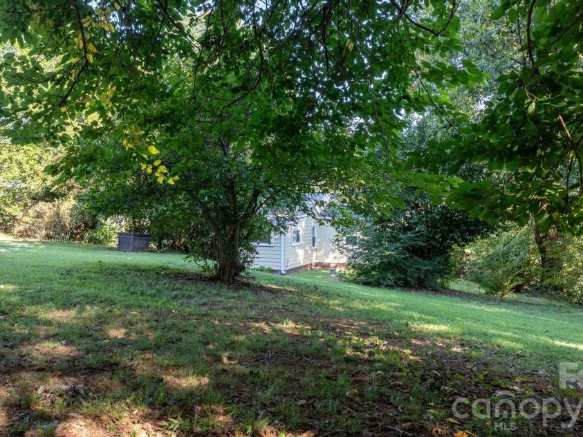 3221 1st Avenue Drive, Conover, NC 28613.  MLS# CAR4420987, YatesRealty ID 48624. 