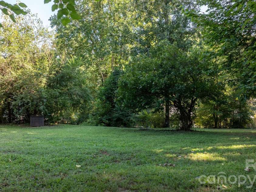 3221 1st Avenue Drive, Conover, NC 28613.  MLS# CAR4420987, YatesRealty ID 48624. 