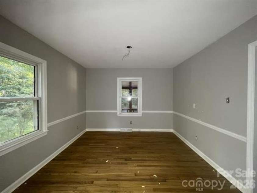 6931 Crossridge Road, Charlotte, NC 28214.  MLS# CAR4409165, YatesRealty ID 48625. 