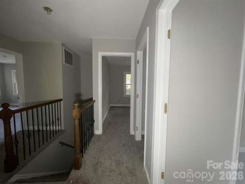 6931 Crossridge Road, Charlotte, NC 28214.  MLS# CAR4409165, YatesRealty ID 48625. 