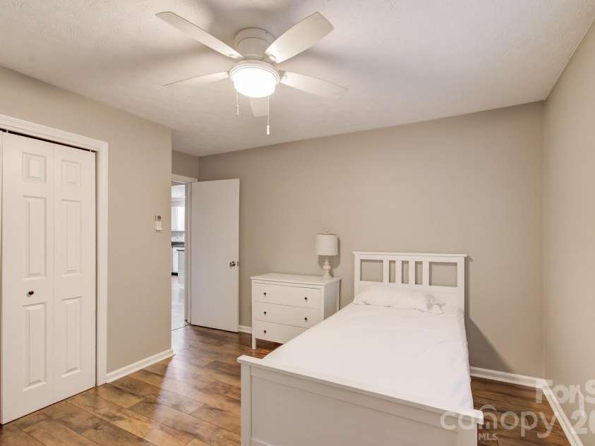 182 Ellerslie Acre None, Hendersonville, NC 28739.  MLS# CAR4385245, YatesRealty ID 48627. 