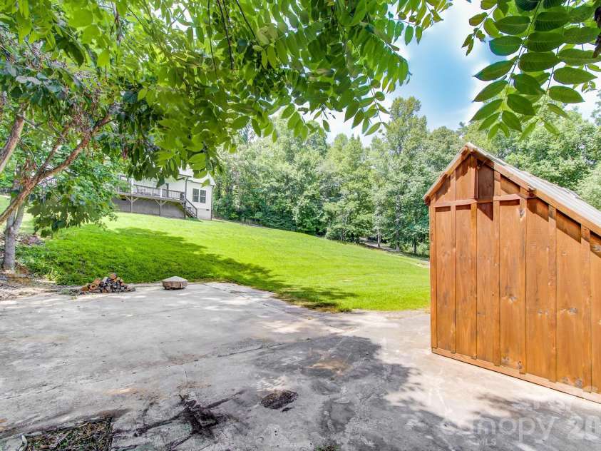 182 Ellerslie Acre None, Hendersonville, NC 28739.  MLS# CAR4385245, YatesRealty ID 48627. 