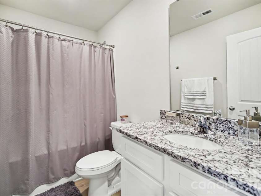 3150 Maple Ridge Drive, Gastonia, NC 28052.  MLS# CAR4420502, YatesRealty ID 48628. Bathroom 2