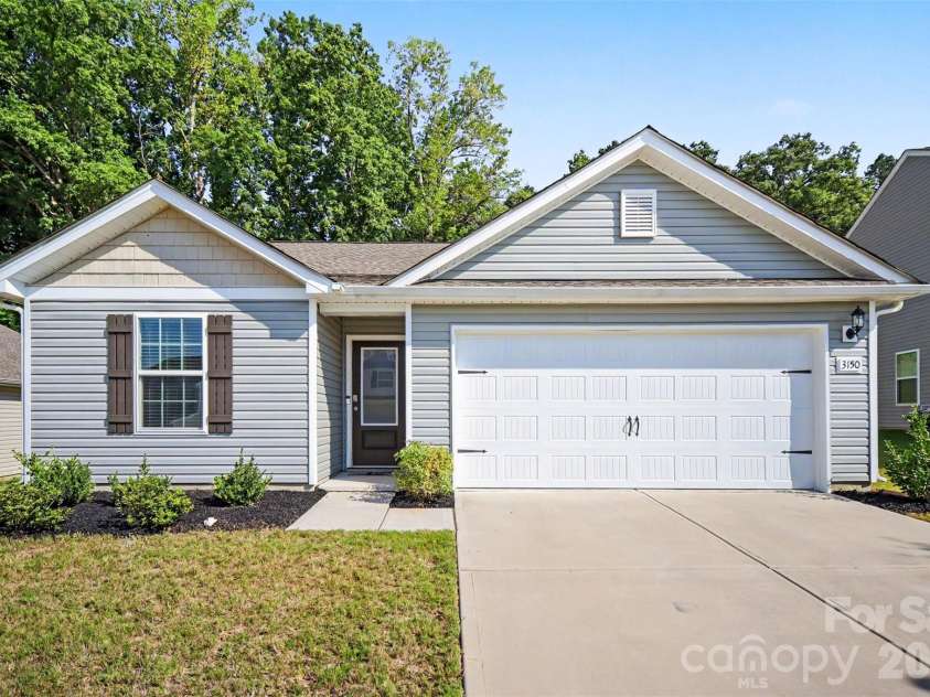 3150 Maple Ridge Drive, Gastonia, NC 28052.  MLS# CAR4420502, YatesRealty ID 48628. Front Exterior