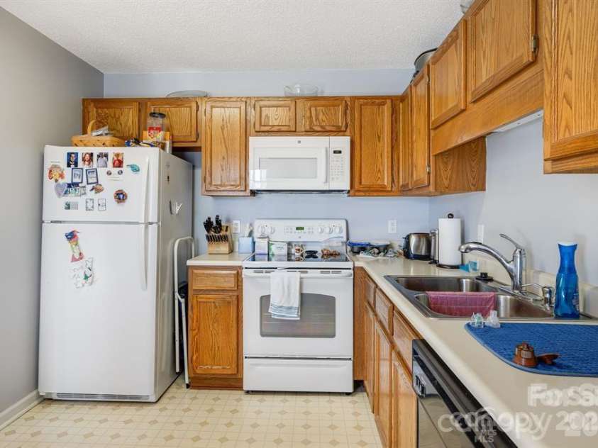 2904 Sagamore Lane, Asheville, NC 28806.  MLS# CAR4327519, YatesRealty ID 4863. 
