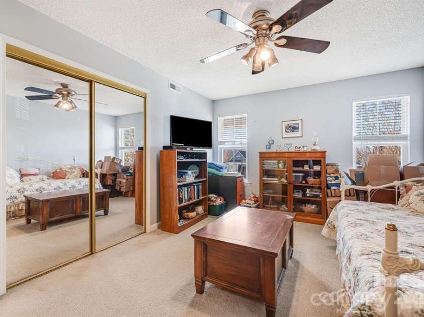 2904 Sagamore Lane, Asheville, NC 28806.  MLS# CAR4327519, YatesRealty ID 4863. 