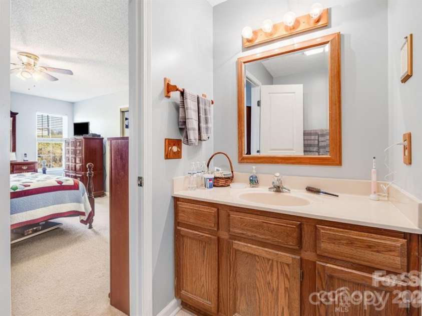 2904 Sagamore Lane, Asheville, NC 28806.  MLS# CAR4327519, YatesRealty ID 4863. 