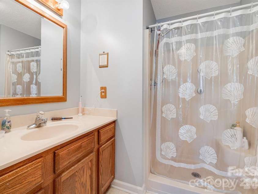 2904 Sagamore Lane, Asheville, NC 28806.  MLS# CAR4327519, YatesRealty ID 4863. 