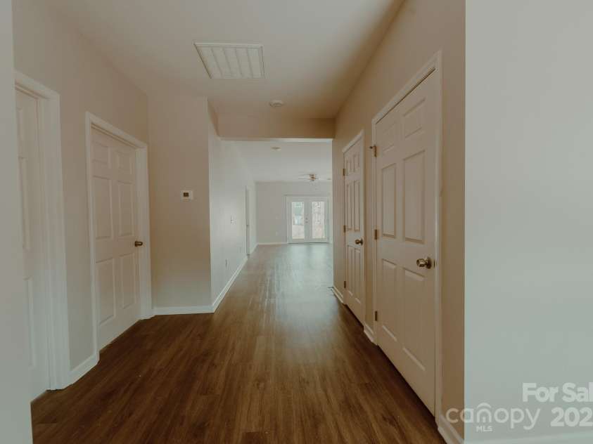 945 3rd Street Place, Hickory, NC 28602.  MLS# CAR4234609, YatesRealty ID 4863. 