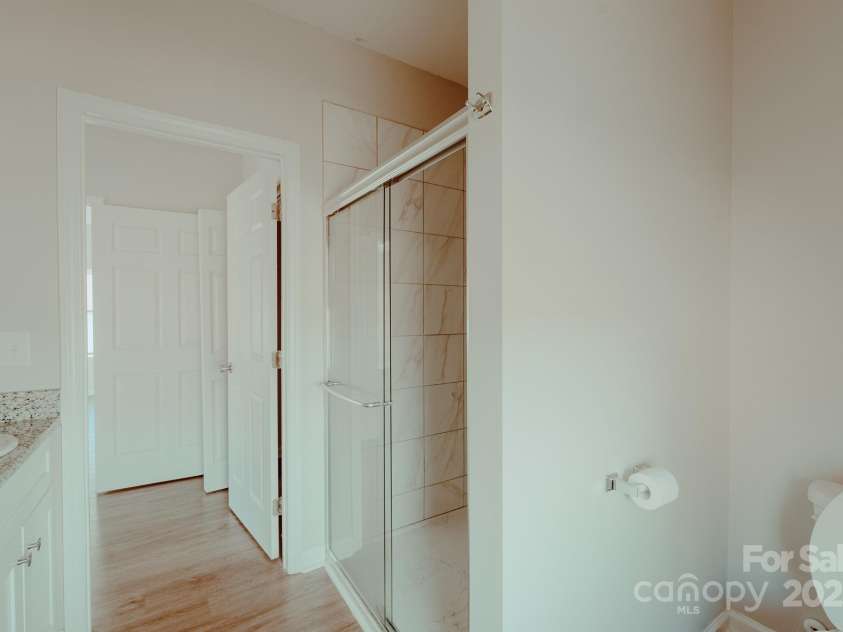 945 3rd Street Place, Hickory, NC 28602.  MLS# CAR4234609, YatesRealty ID 4863. 