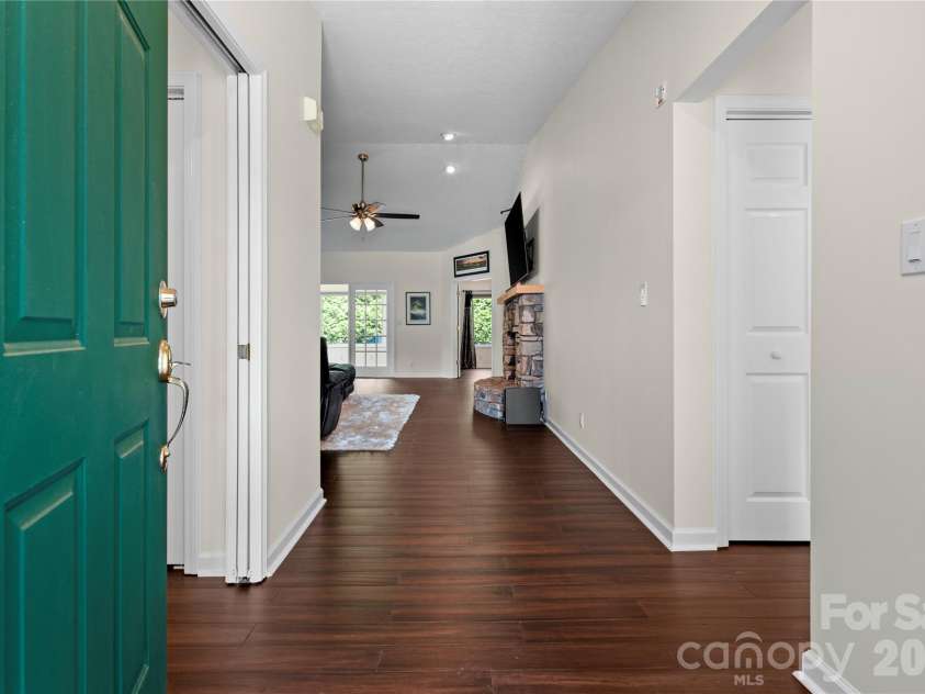 14 Country Meadows Lane, Hendersonville, NC 28792.  MLS# CAR4421252, YatesRealty ID 48631. 