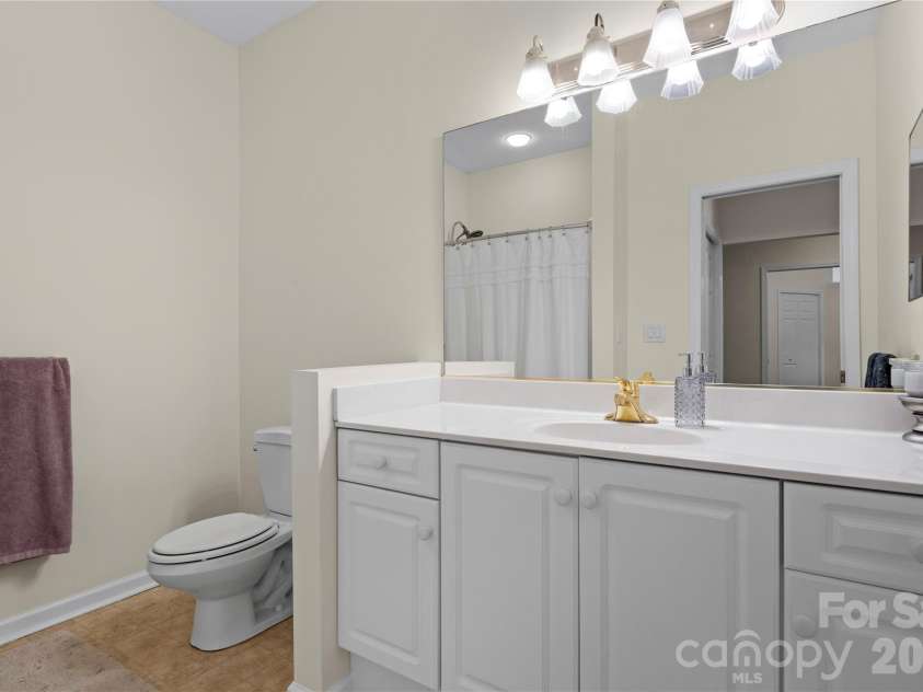 14 Country Meadows Lane, Hendersonville, NC 28792.  MLS# CAR4421252, YatesRealty ID 48631. 