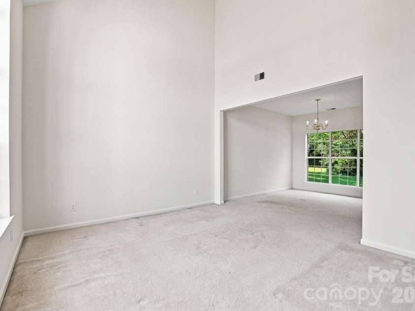 11215 Longhedge Lane, Charlotte, NC 28273.  MLS# CAR4410596, YatesRealty ID 48632. 