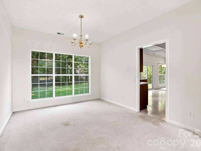 11215 Longhedge Lane, Charlotte, NC 28273.  MLS# CAR4410596, YatesRealty ID 48632. 