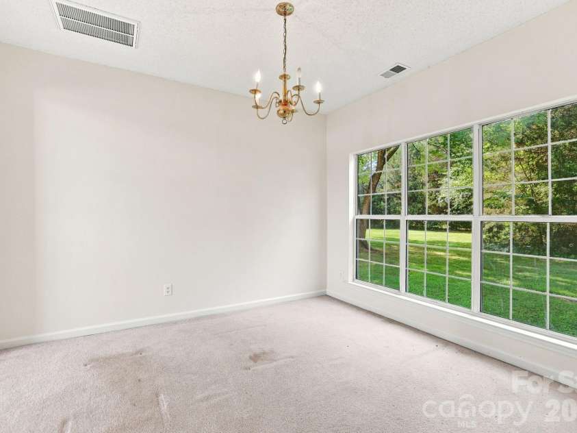 11215 Longhedge Lane, Charlotte, NC 28273.  MLS# CAR4410596, YatesRealty ID 48632. 