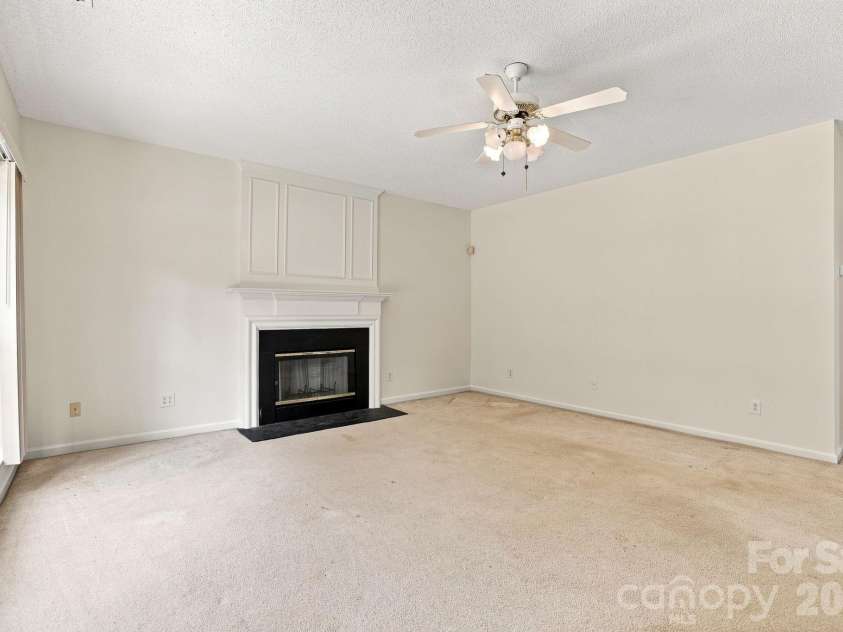 11215 Longhedge Lane, Charlotte, NC 28273.  MLS# CAR4410596, YatesRealty ID 48632. 