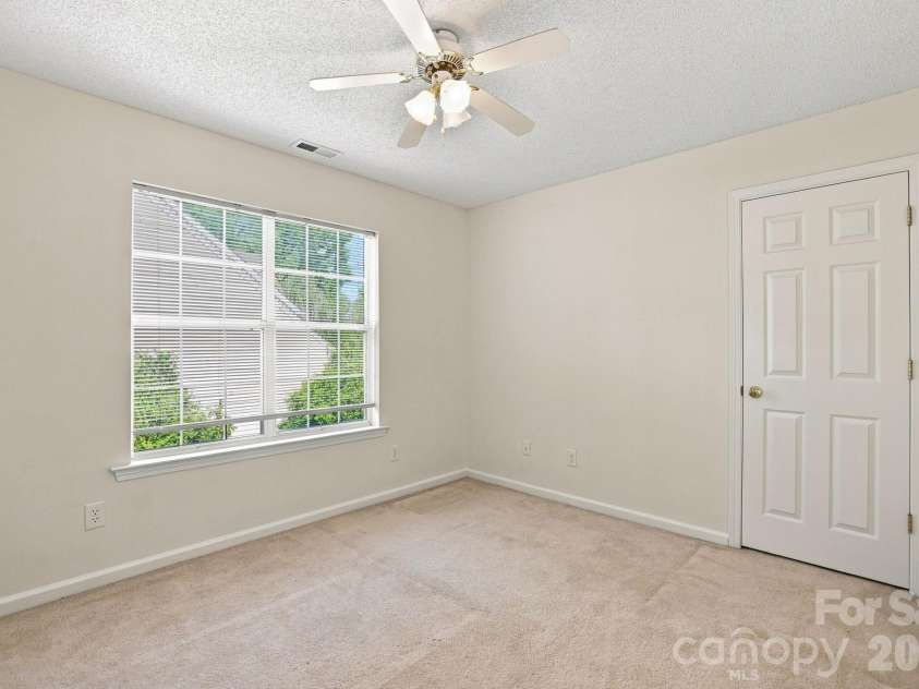 11215 Longhedge Lane, Charlotte, NC 28273.  MLS# CAR4410596, YatesRealty ID 48632. 