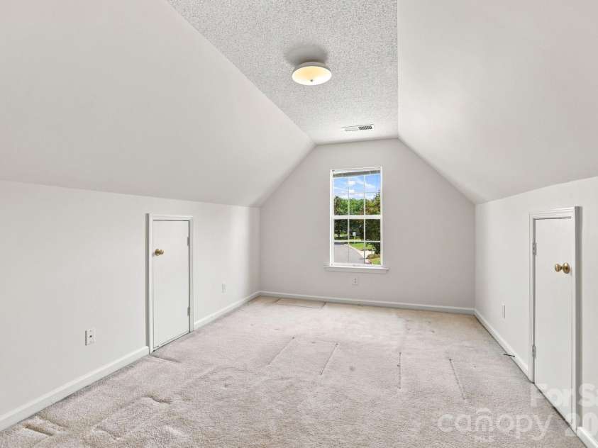 11215 Longhedge Lane, Charlotte, NC 28273.  MLS# CAR4410596, YatesRealty ID 48632. 