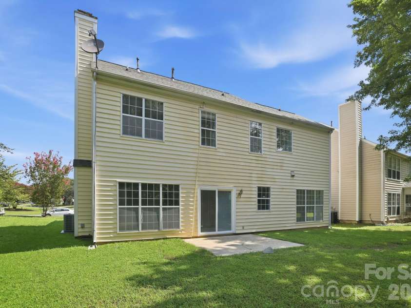 11215 Longhedge Lane, Charlotte, NC 28273.  MLS# CAR4410596, YatesRealty ID 48632. 