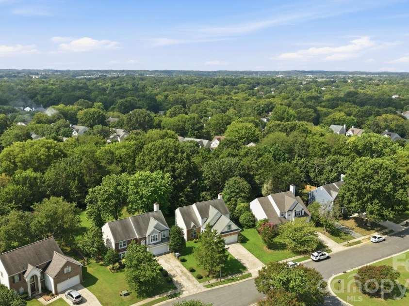 11215 Longhedge Lane, Charlotte, NC 28273.  MLS# CAR4410596, YatesRealty ID 48632. 