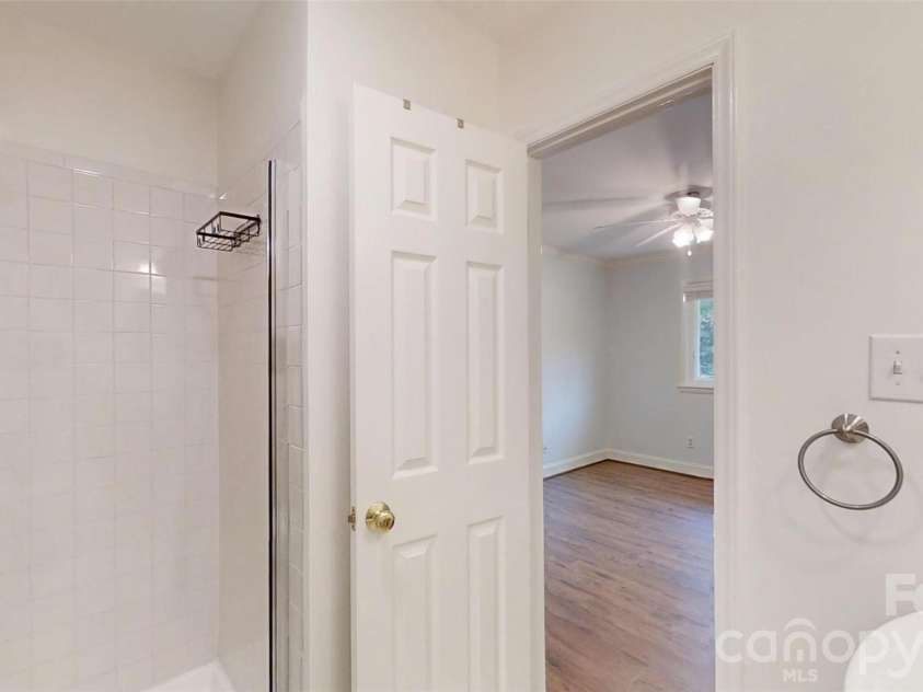 8014 Westcape Drive, Denver, NC 28037.  MLS# CAR4419153, YatesRealty ID 48633. 