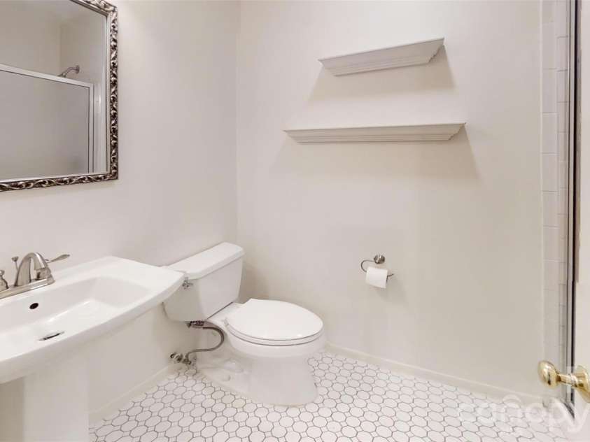 8014 Westcape Drive, Denver, NC 28037.  MLS# CAR4419153, YatesRealty ID 48633. 