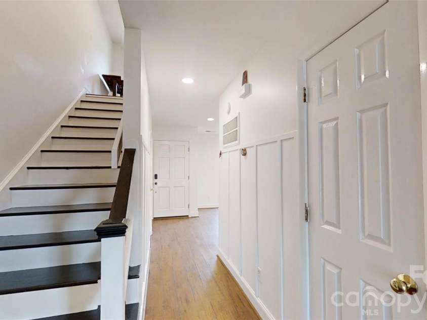 8014 Westcape Drive, Denver, NC 28037.  MLS# CAR4419153, YatesRealty ID 48633. 
