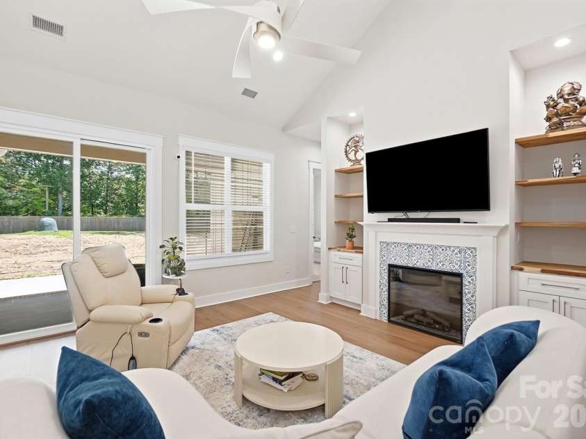 369 Sunderland Road, Belmont, NC 28012.  MLS# CAR4420473, YatesRealty ID 48634. 