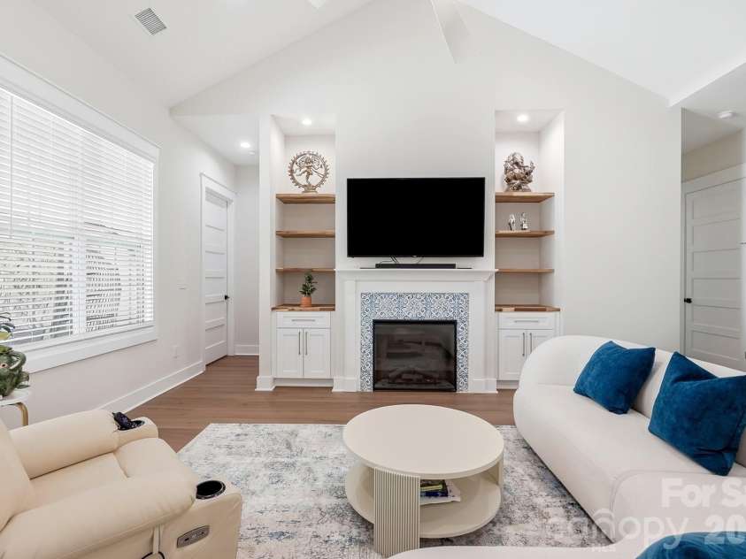 369 Sunderland Road, Belmont, NC 28012.  MLS# CAR4420473, YatesRealty ID 48634. 