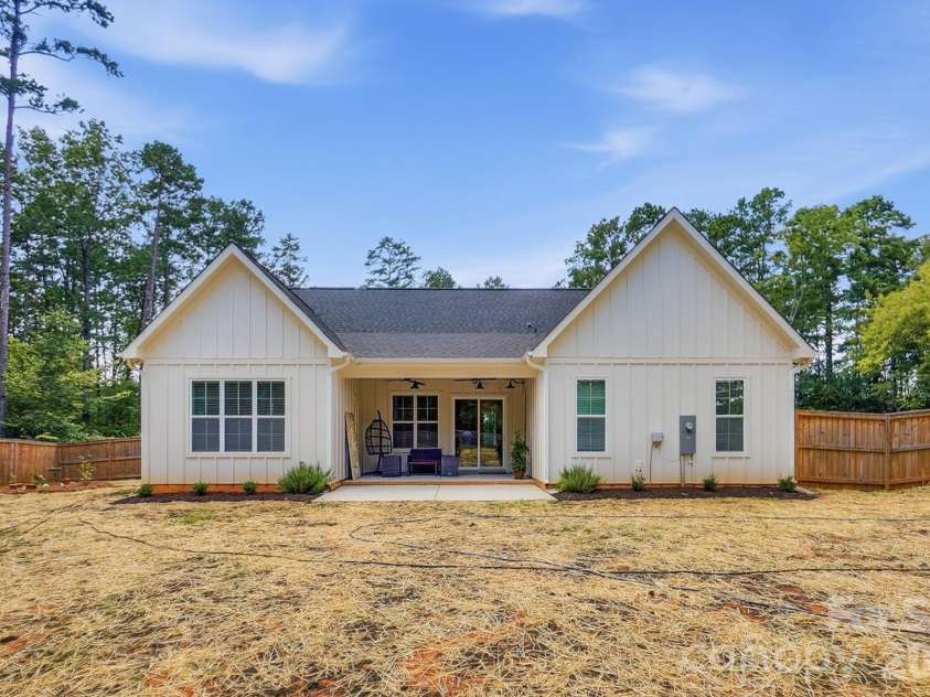 369 Sunderland Road, Belmont, NC 28012.  MLS# CAR4420473, YatesRealty ID 48634. 