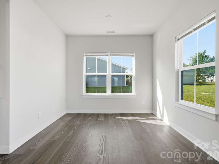 11124 Vanguard Parkway, Huntersville, NC 28078.  MLS# CAR4421110, YatesRealty ID 48635. Breakfast Nook