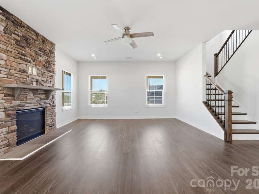 11124 Vanguard Parkway, Huntersville, NC 28078.  MLS# CAR4421110, YatesRealty ID 48635. Great Room