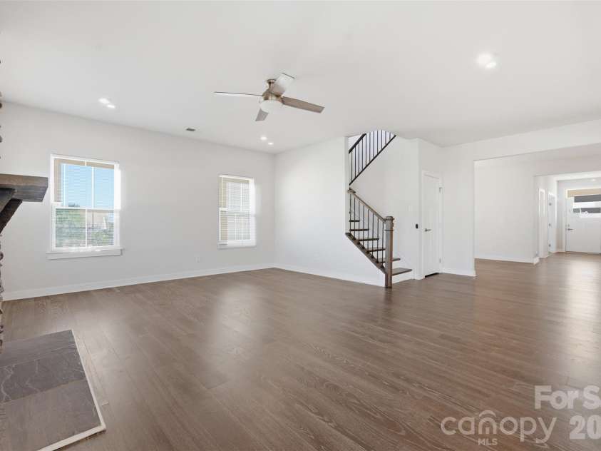 11124 Vanguard Parkway, Huntersville, NC 28078.  MLS# CAR4421110, YatesRealty ID 48635. Great Room