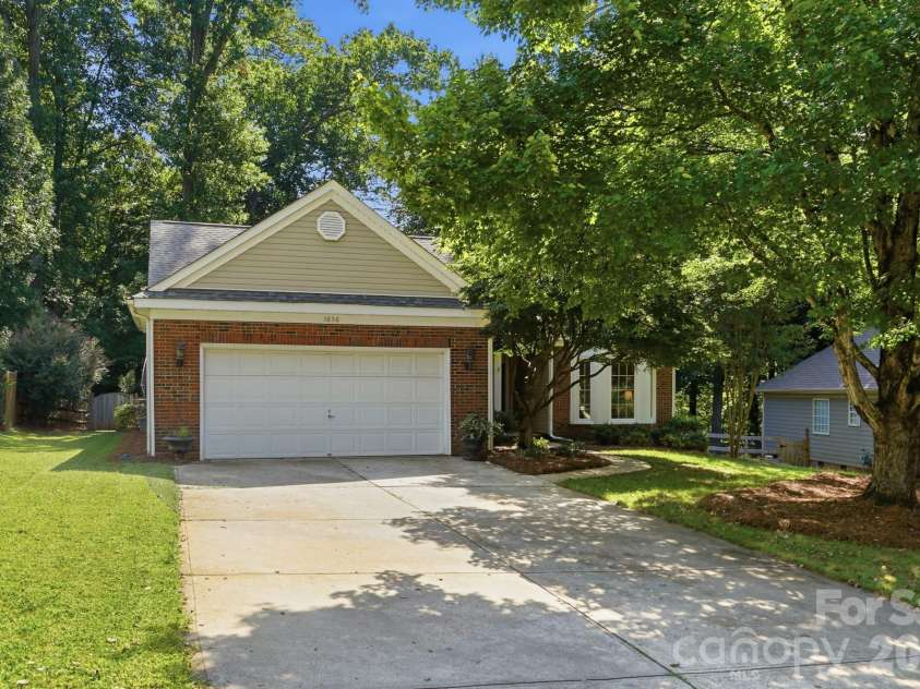 1636 Heather Glen Road, Kannapolis, NC 28081.  MLS# CAR4421469, YatesRealty ID 48636. 