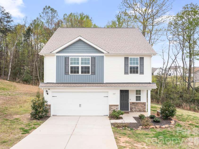 107 Frank Burns Way, Kings Mountain, NC 28086.  MLS# CAR4418335, YatesRealty ID 48637. 