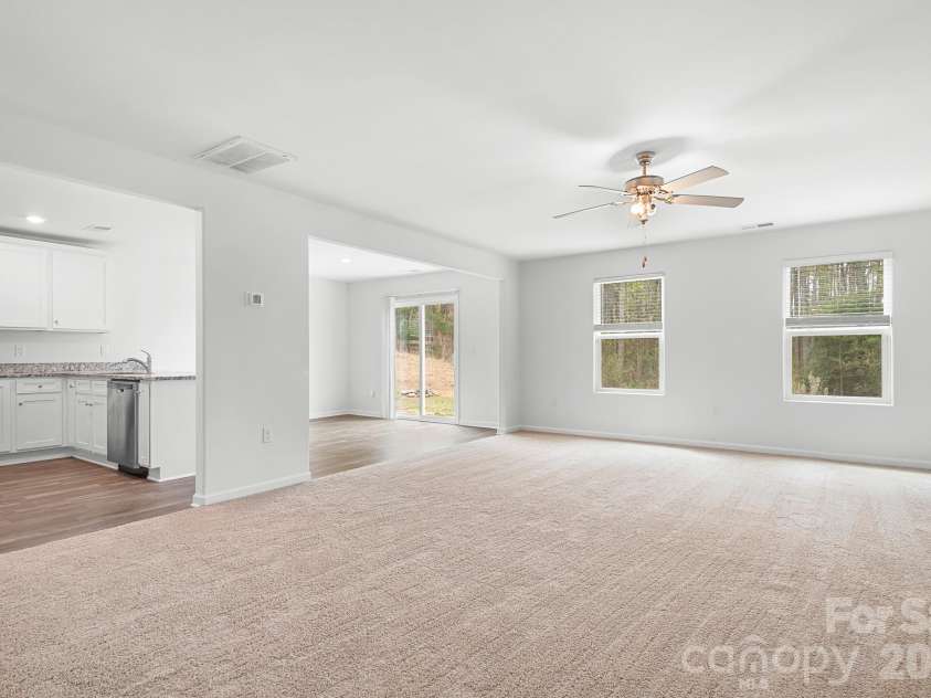 107 Frank Burns Way, Kings Mountain, NC 28086.  MLS# CAR4418335, YatesRealty ID 48637. 