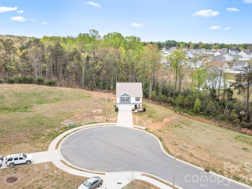 107 Frank Burns Way, Kings Mountain, NC 28086.  MLS# CAR4418335, YatesRealty ID 48637. 