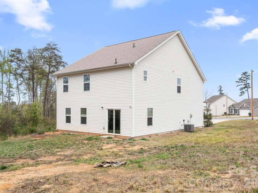 107 Frank Burns Way, Kings Mountain, NC 28086.  MLS# CAR4418335, YatesRealty ID 48637. 