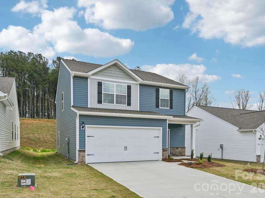 818 Willow Estates Drive, Shelby, NC 28150.  MLS# CAR4374018, YatesRealty ID 48639. 