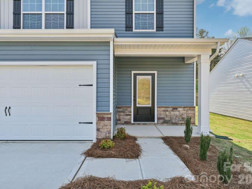 818 Willow Estates Drive, Shelby, NC 28150.  MLS# CAR4374018, YatesRealty ID 48639. 