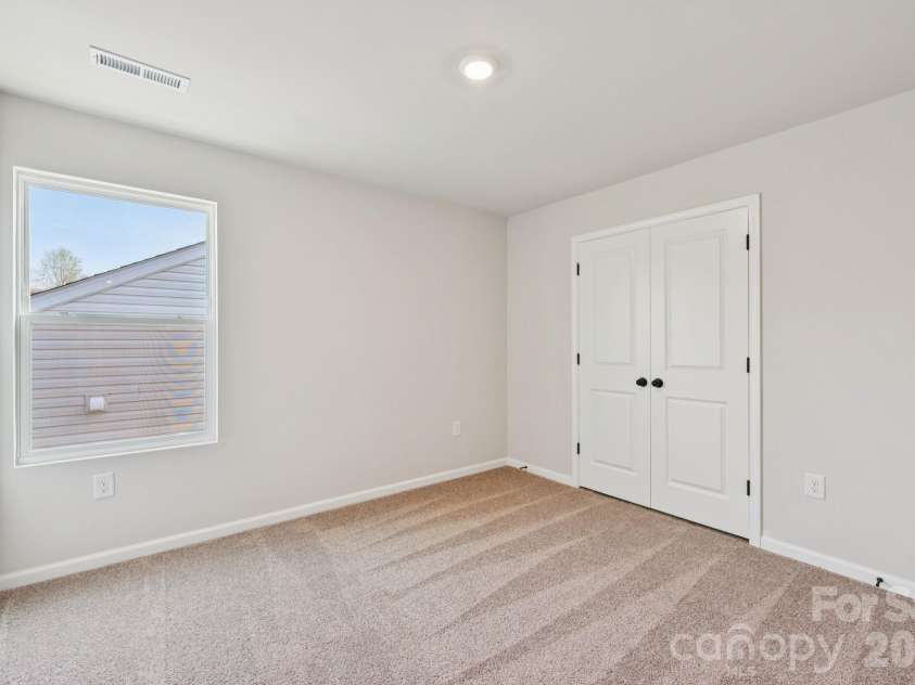 818 Willow Estates Drive, Shelby, NC 28150.  MLS# CAR4374018, YatesRealty ID 48639. 