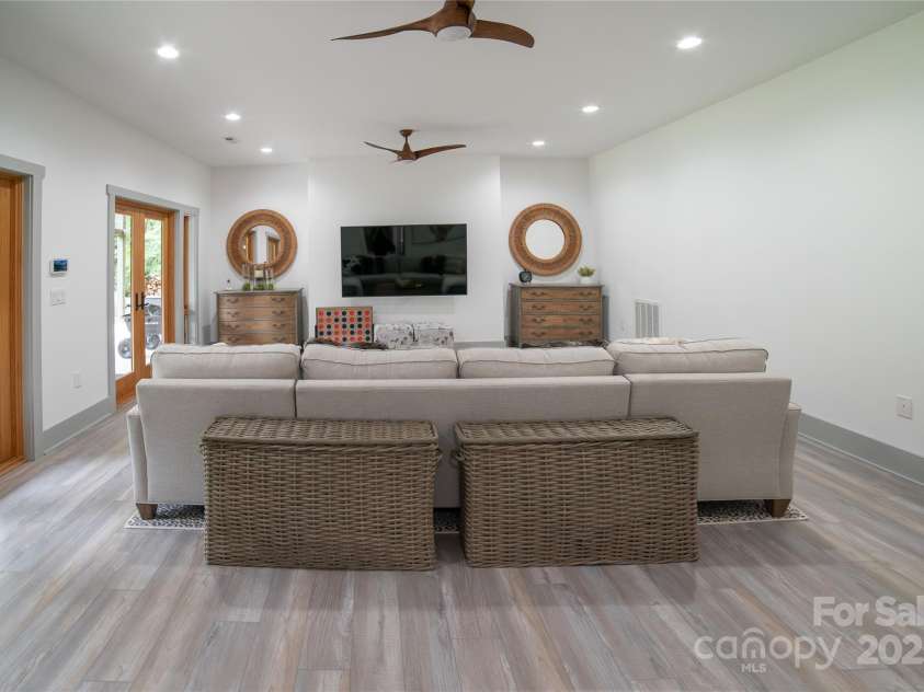 163 Cabin Bluff Drive, Marion, NC 28752.  MLS# CAR4251327, YatesRealty ID 4864. 
